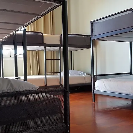 Hostel Madeira Happy *