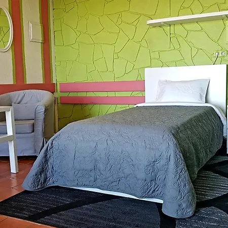 Hostel Madeira Happy *